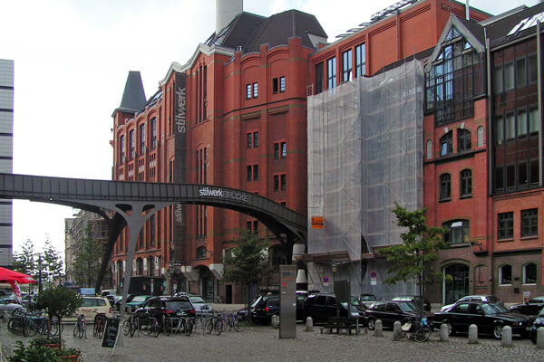 Gewerbe- und Verwaltungsgebäude